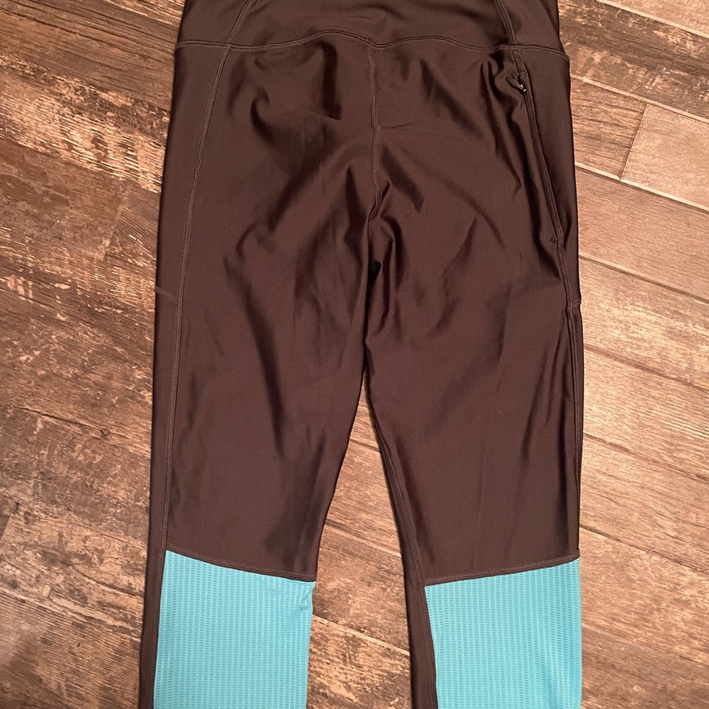 Under Armour Leggings.  Size Large.